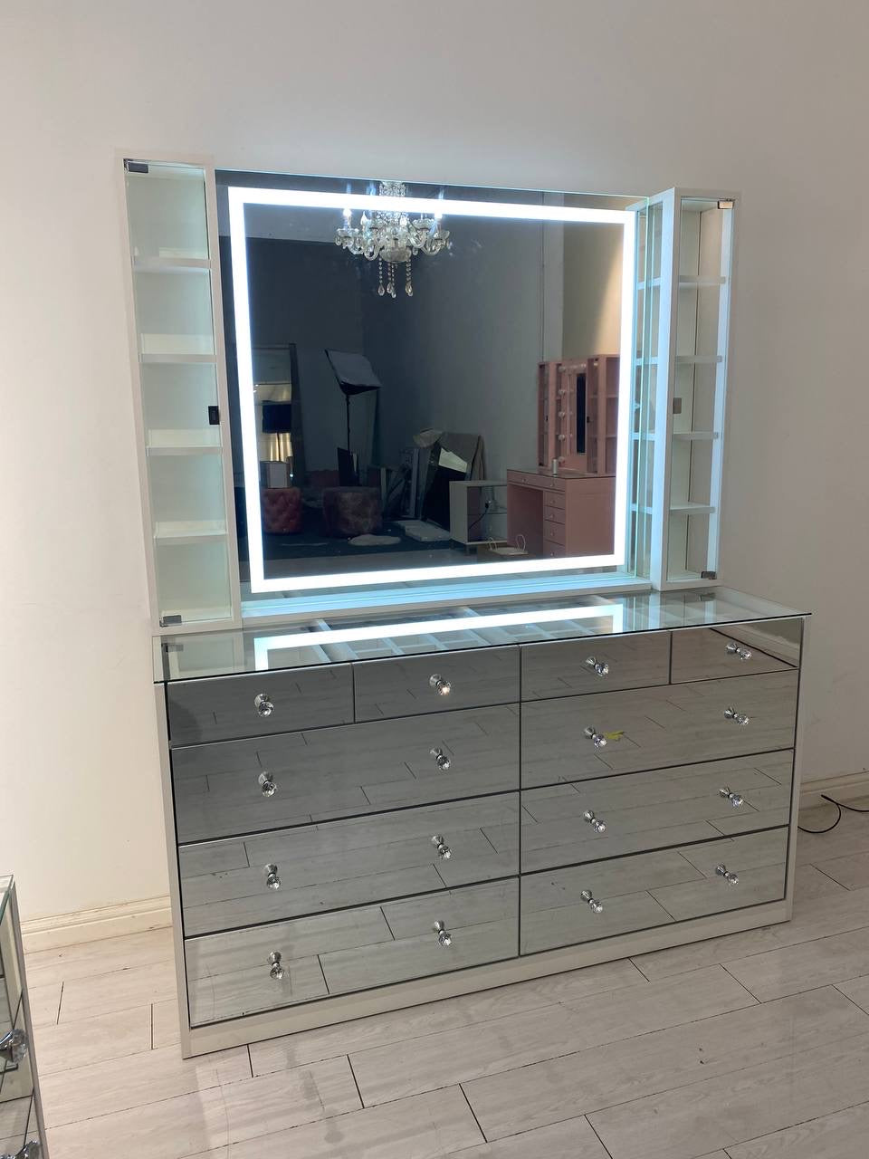 Closet 4
